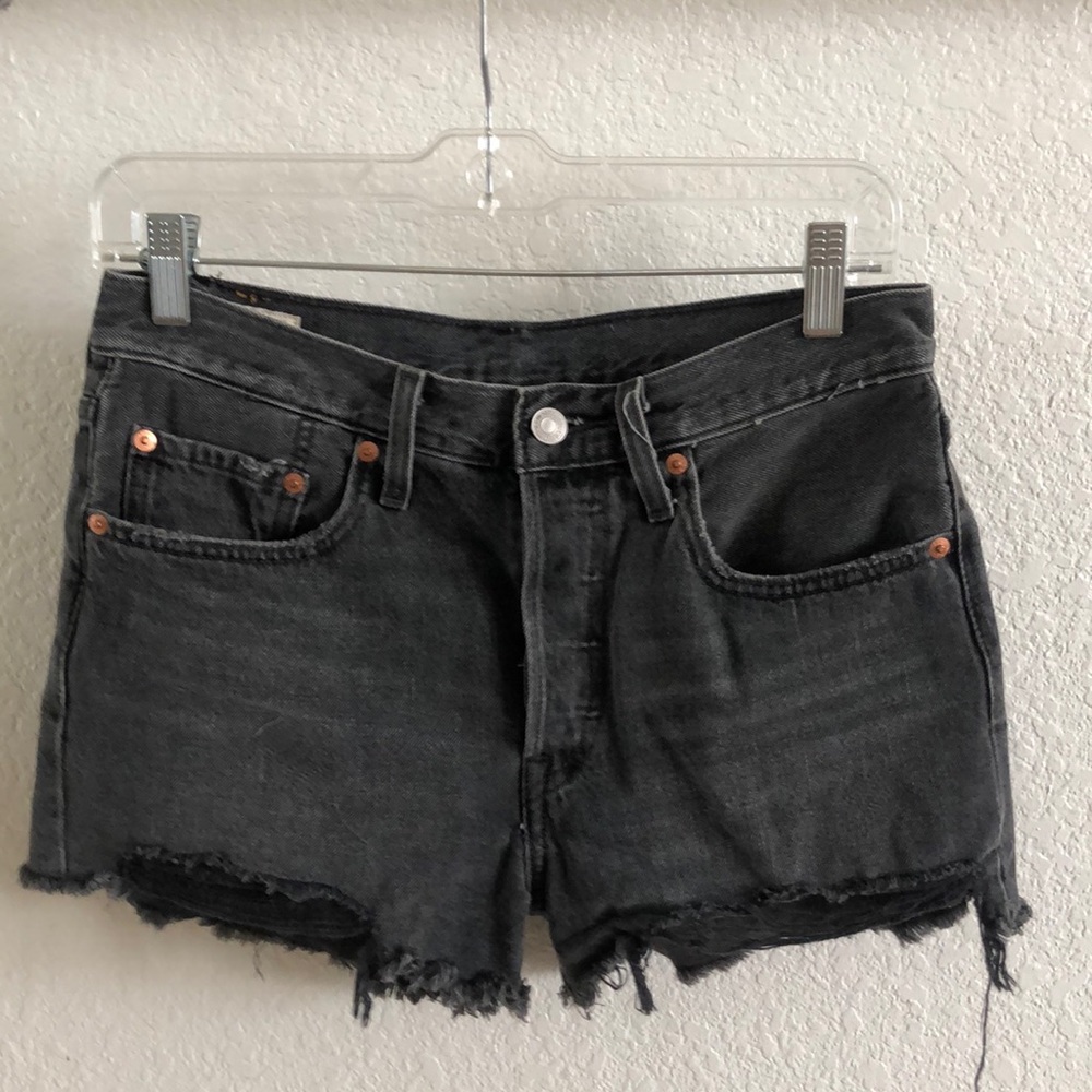 Light black Levi’s 501 high rise shorts. Size 26.